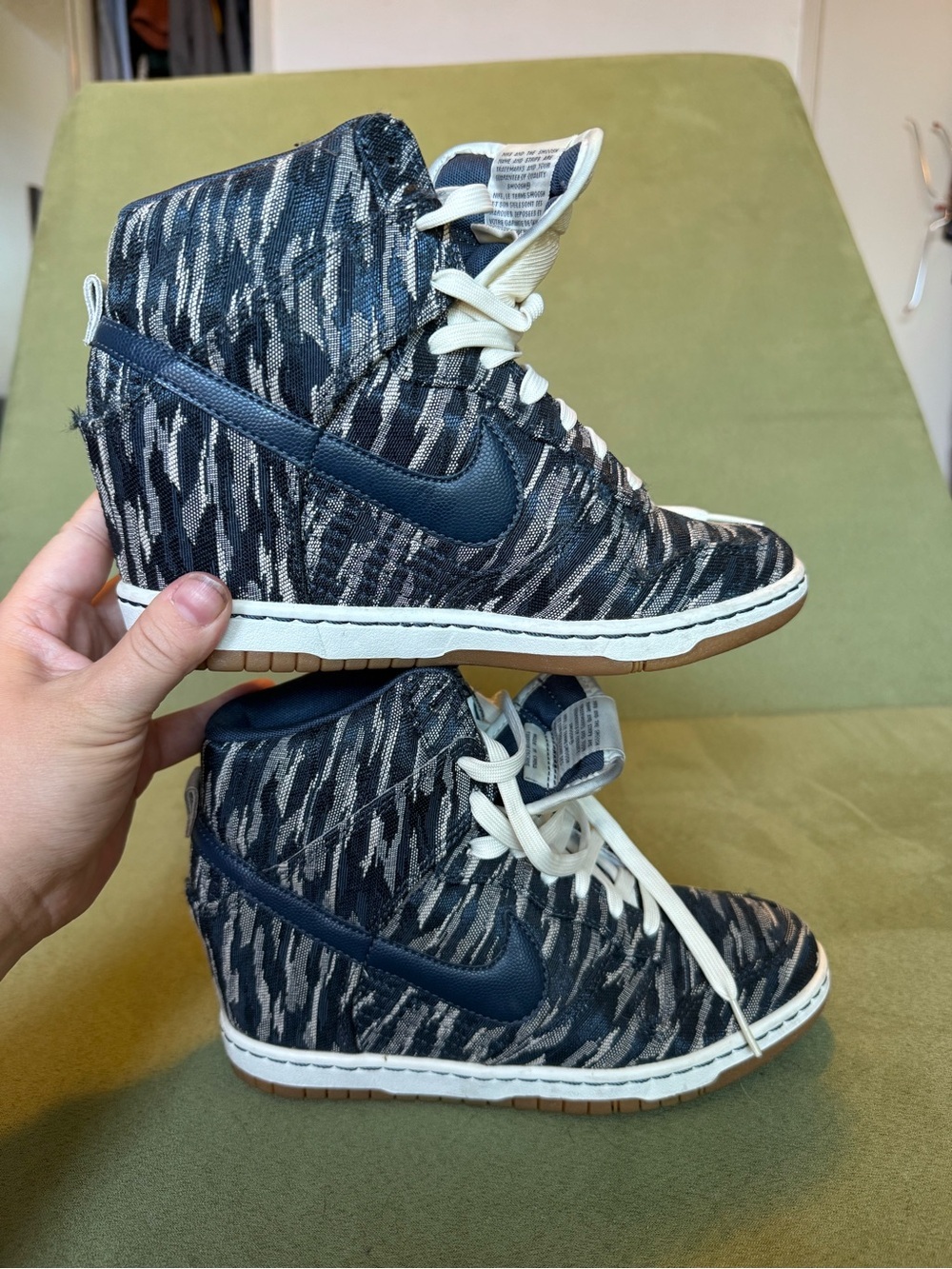 Nike dunk sky high casual blue athletic sneakers women’s size 7 - Picture 9 of 10
